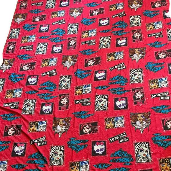 Pink MONSTER HIGH Twin Flat Bed Sheet - Pink With Assorted Colorful Graphics - Picture 1 of 9